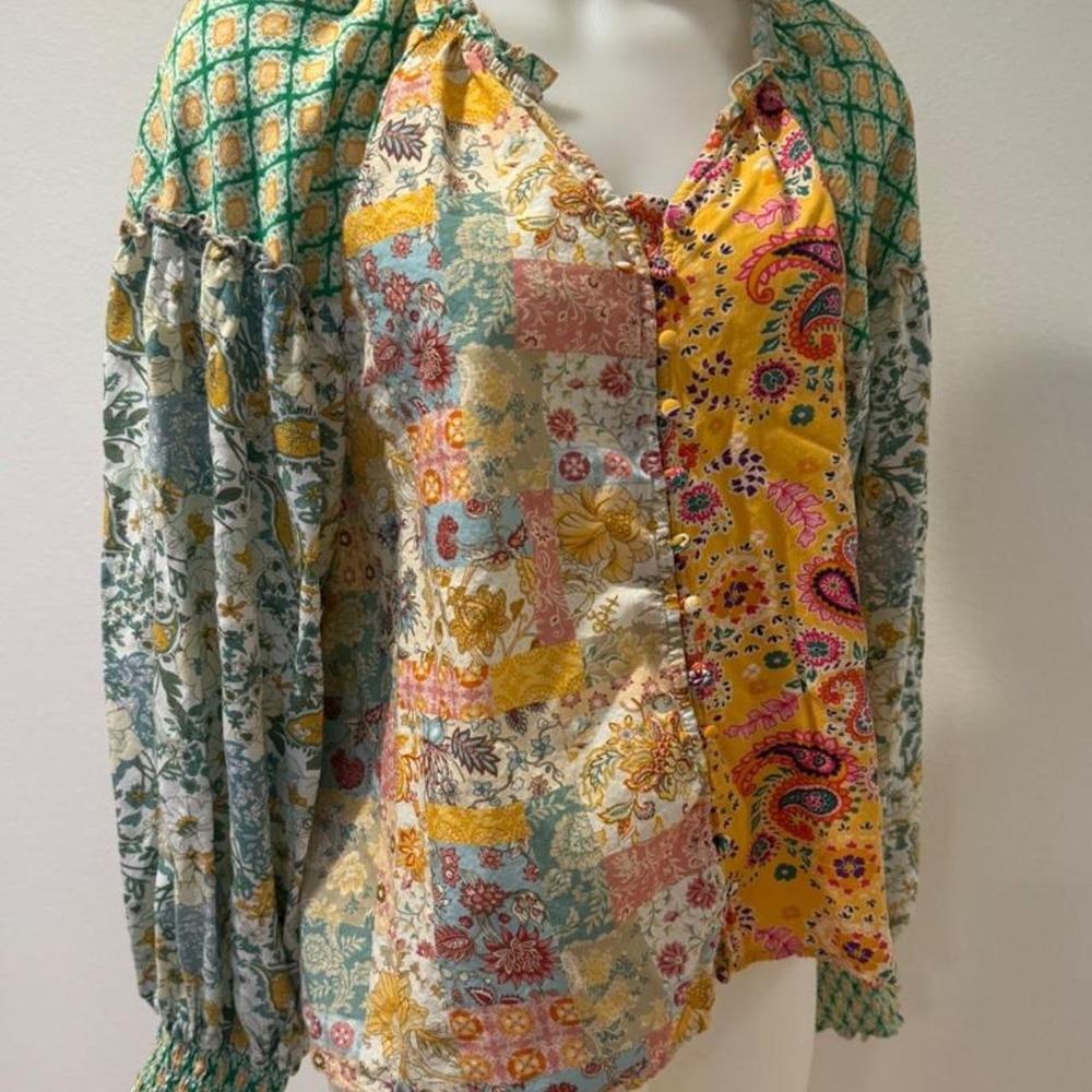 Oli & Hali multi-colored floral and paisley print blouse M